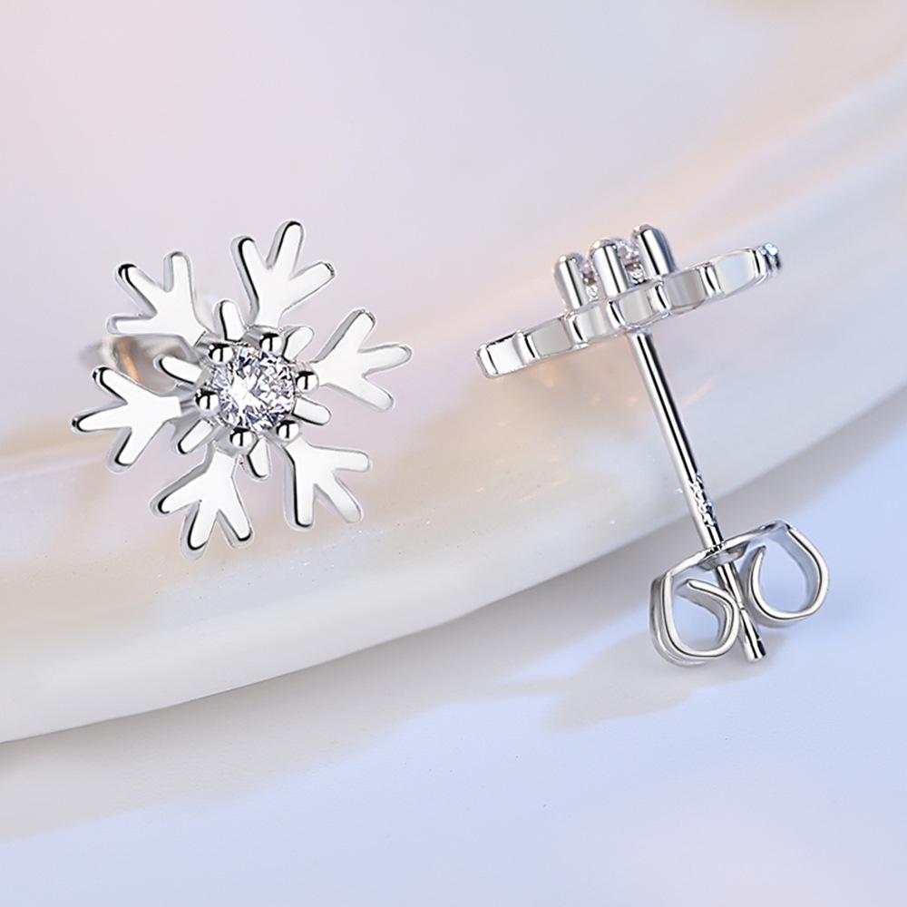 Elegant Zircon Snowflake Stud Earrings for Women - Fashionable Christmas-Themed Jewelry