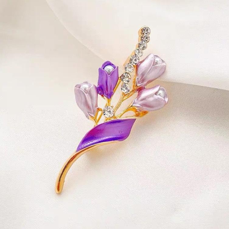 Vibrant Flower Brooch for Men Women Eye-Catching Accessory for Stage&Special Occasions Memorable Gift