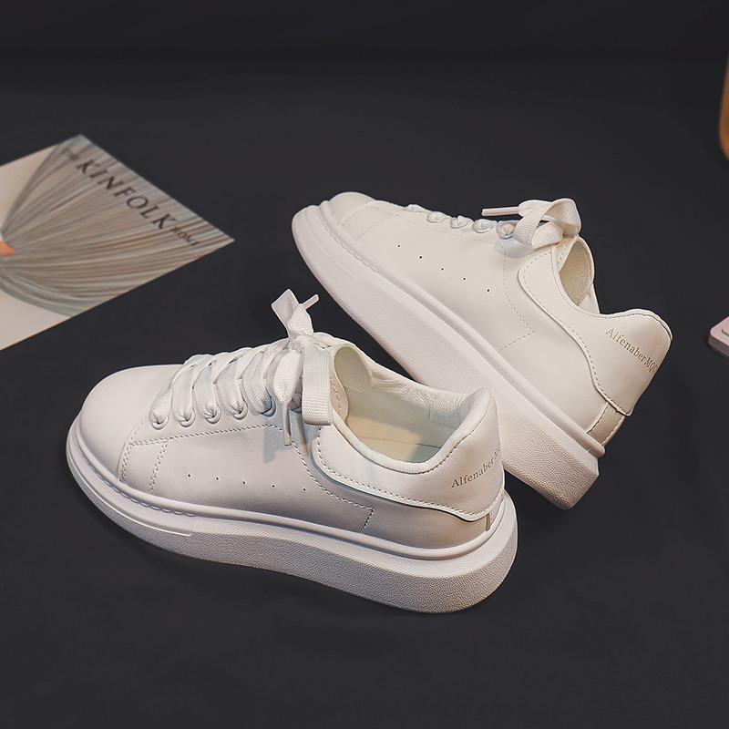 Luminous McQueen Little White Shoes for Women and Men 2 New Student Board Shoes for Couples Breathable Sports and Leisure Shoes Tide