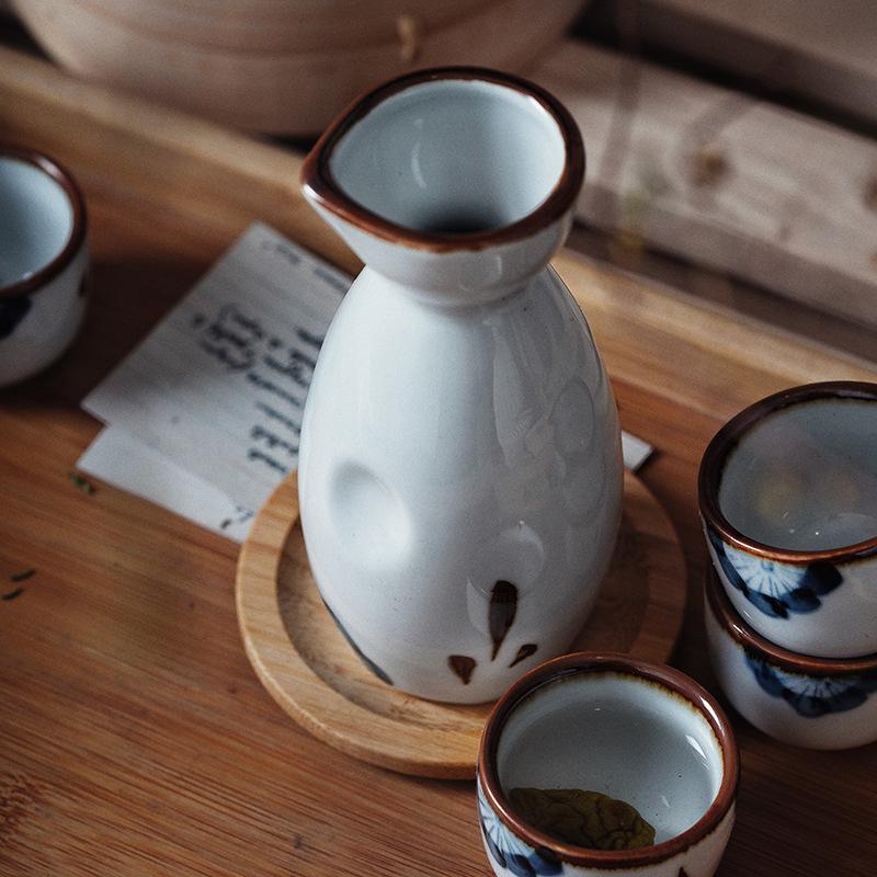 Japanese Style Ceramic Sake Pot Cups Set Household Chinese Wine Separator Baijiu Cups Drinkware Creative Bar Set Gifts 2025 New