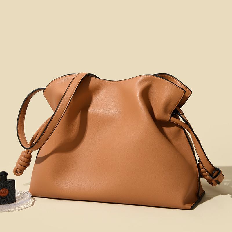 Luxury Caramel Color Leather Crossbody Bag Cloud Pleated Bag Large Capacity Design Drawstring Bag Stylish Commuter Bag For Women