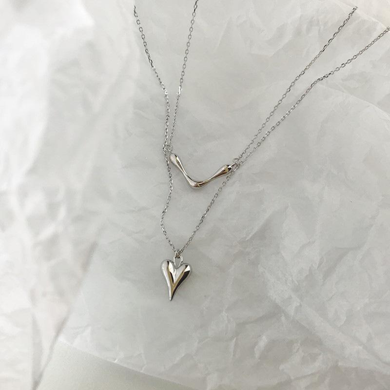 S925 Sterling Silver V-Shaped Clavicle Necklace with Irregular Line Pendant