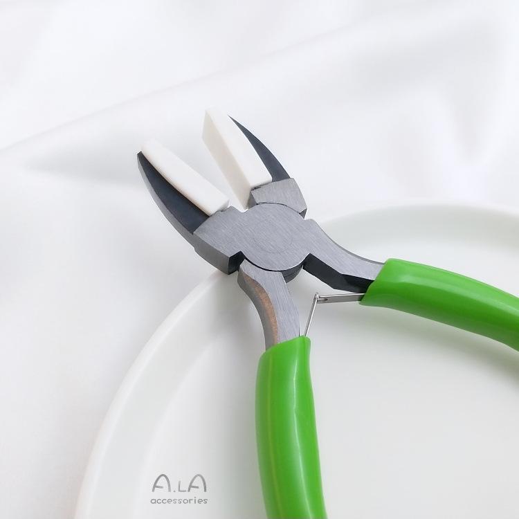Nylon Tip Needle Nose Pliers, Anti-Rust Jewelry and Handcraft Tool for Metal Wire and Plastic Handling