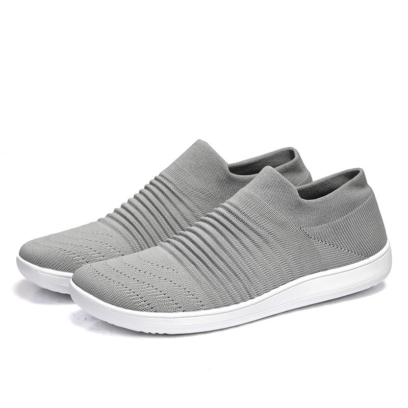 

2024 женские балетки мягкие с нулевой подошвой и широким носком легкие модные кроссовки большого размера новые мужские широкие босоножки сетчатые кроссовки 36 серый