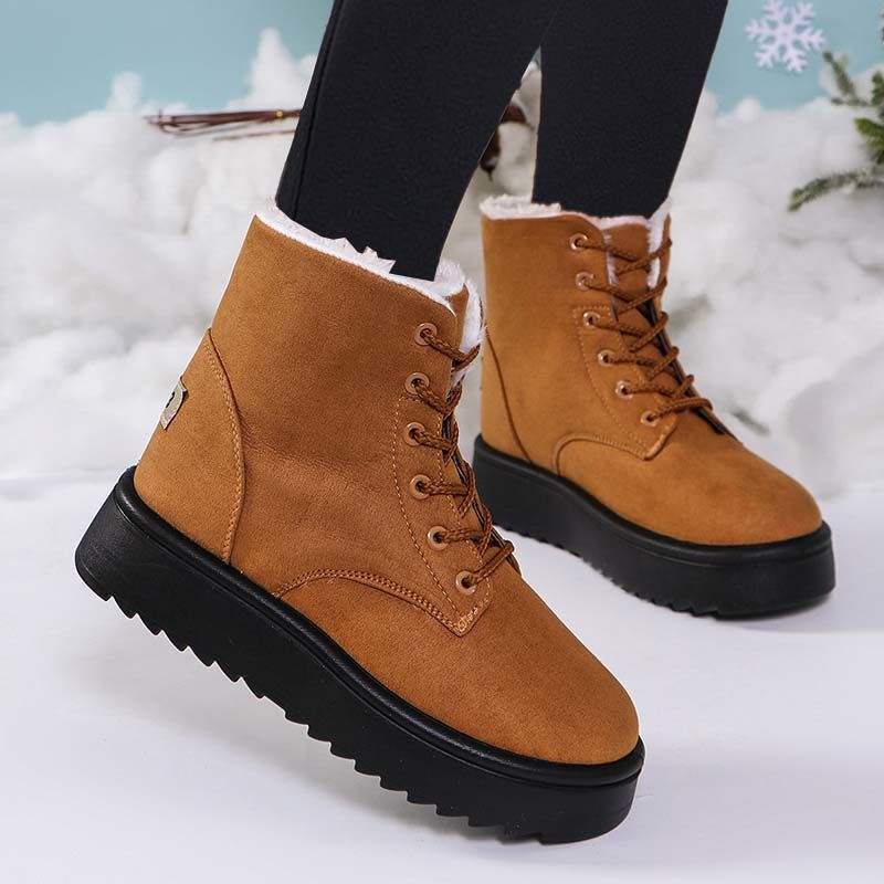 New large-size snow boots in autumn and winter, piled and thickened waterproof women's cotton shoes, women's mother shoes, thick-soled warm large-size