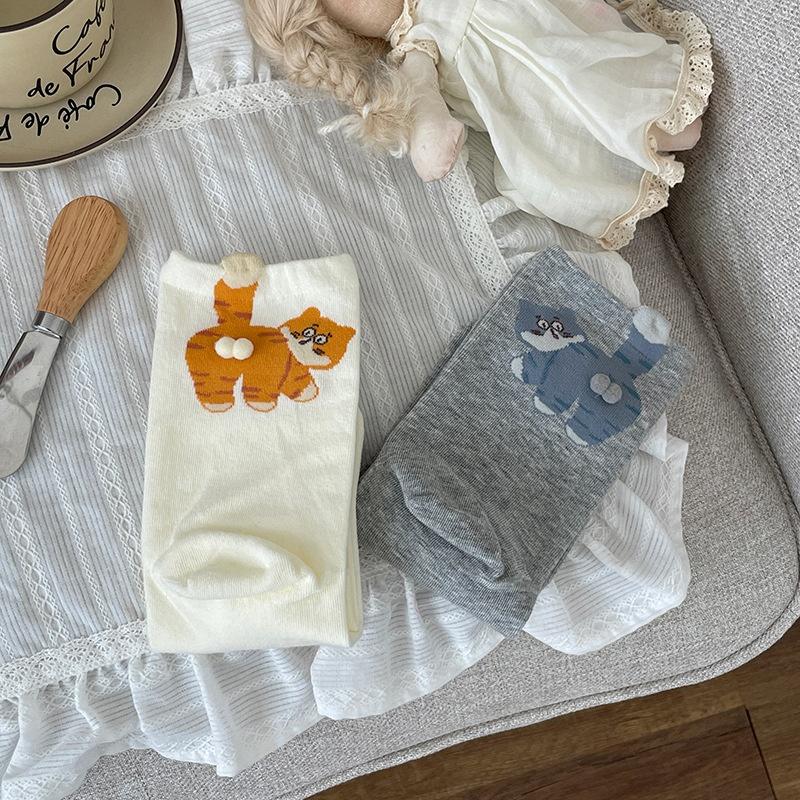 1Pair Cartoon Cat Ladies Cotton Socks Breathable And Comfortable Socks For All Seasons
