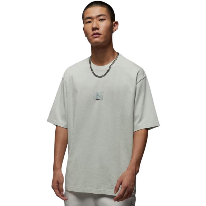 

Jordan Men s Sportswear Short-Sleeve T-Shirt HQ8939-034 XL