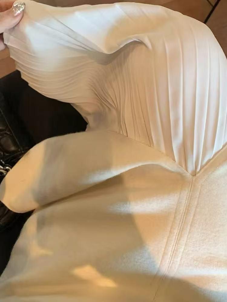 French Socialite Style Fishtail Skirt: Elegant Autumn 2025 Women's Hip-Hugging, Large Hem Design