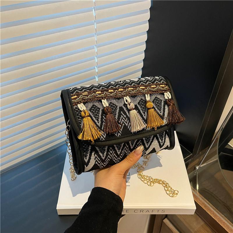 

2025 нишевая большая вместимость новая модная наплечная сумка-мессенджер весенний дорожный рюкзак сумка для отдыха этнический стиль универсальная