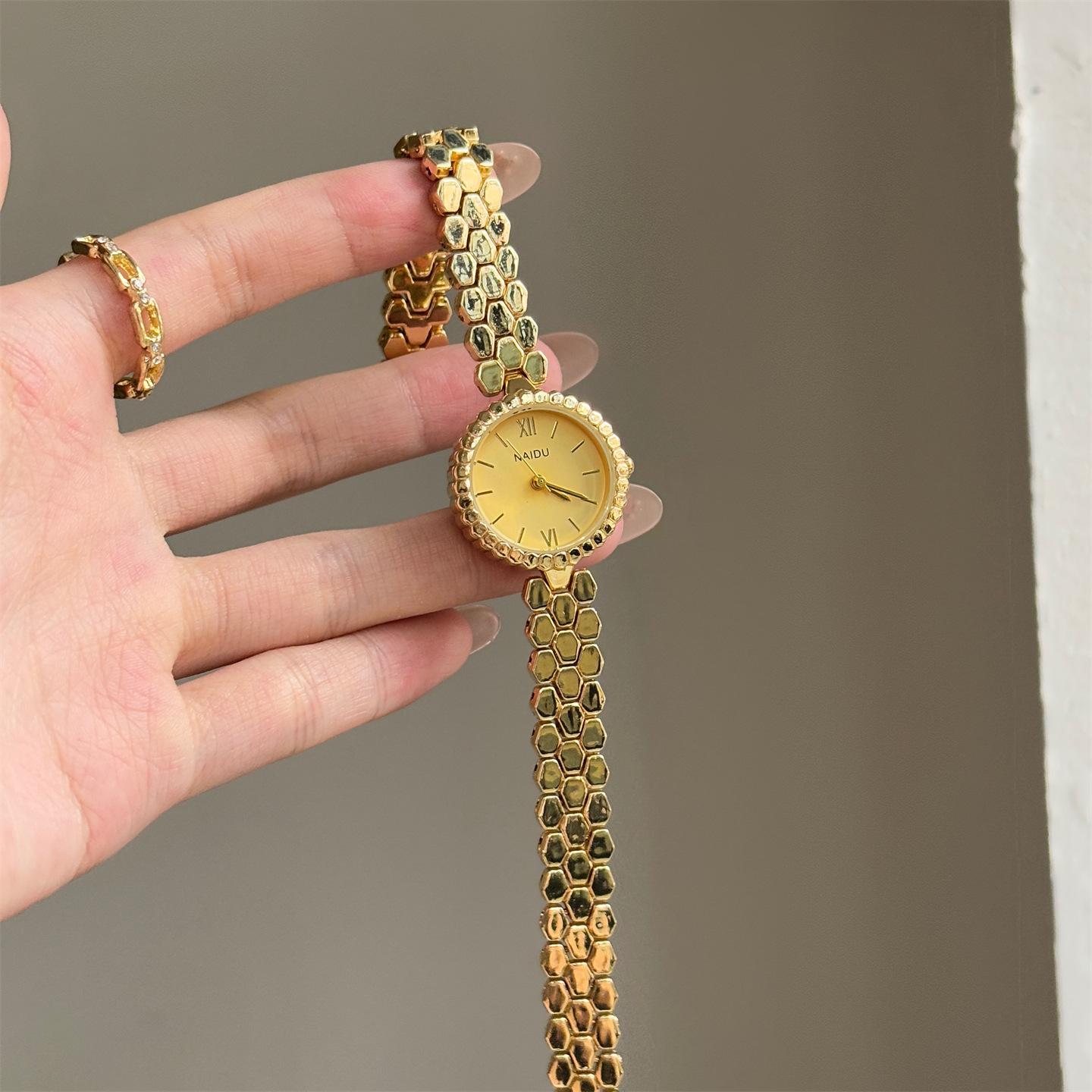 

Fashion Temperament Honeycomb Woman Watch Alloy Strap Quartz Wristwatch for Women Girl Gift Jewelry Accessory relogio feminino золотой
