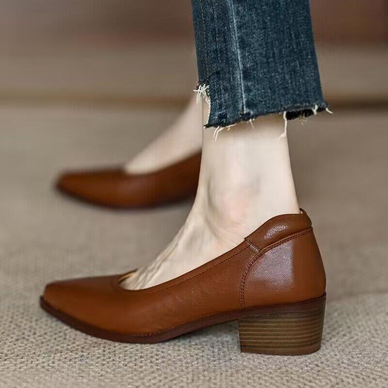 Retro Polished Thick-heeled Single Shoes for Women In the Spring and Autumn of 2025, the New Pointed Head, Shallow Mouth, Simple Commuting, One-pedal