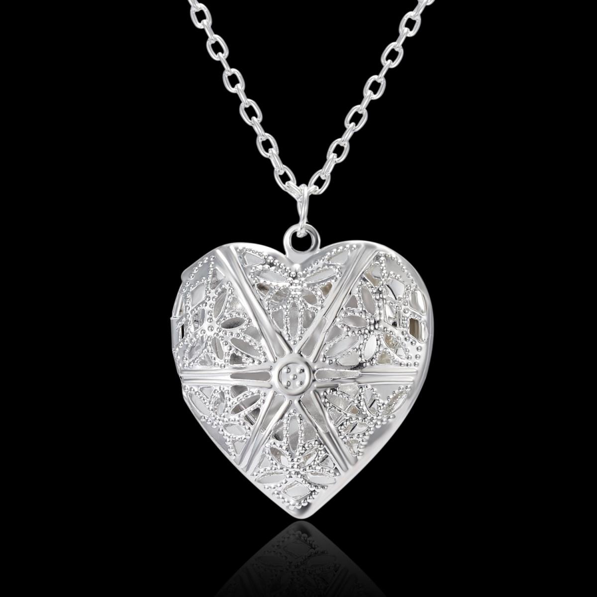 

Romantic Love Heart Photo Frame Pendant Necklace For Women Men Fashion Cute Heart Openable Locket Chain Choker Memorial Jewelry