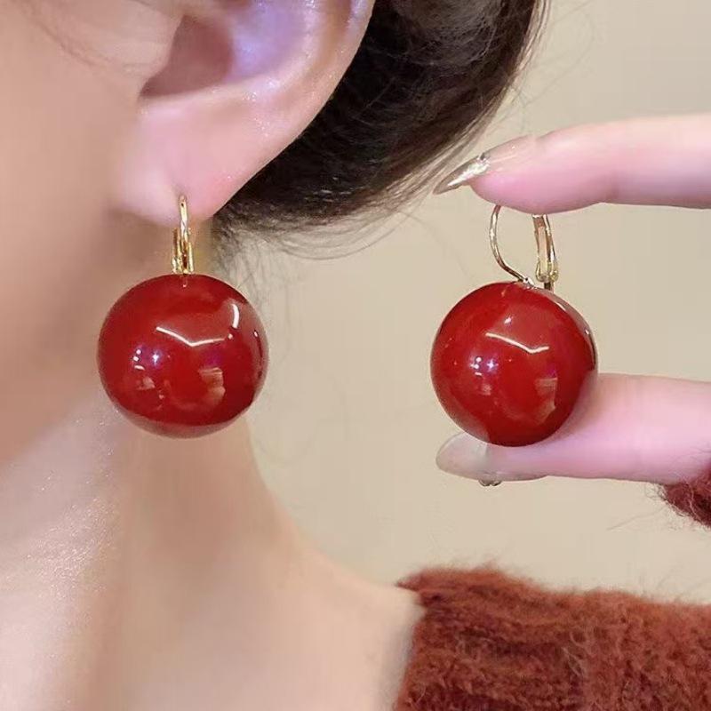 Elegant Imitation Pearl and Diamond-Studded Earrings for Women
