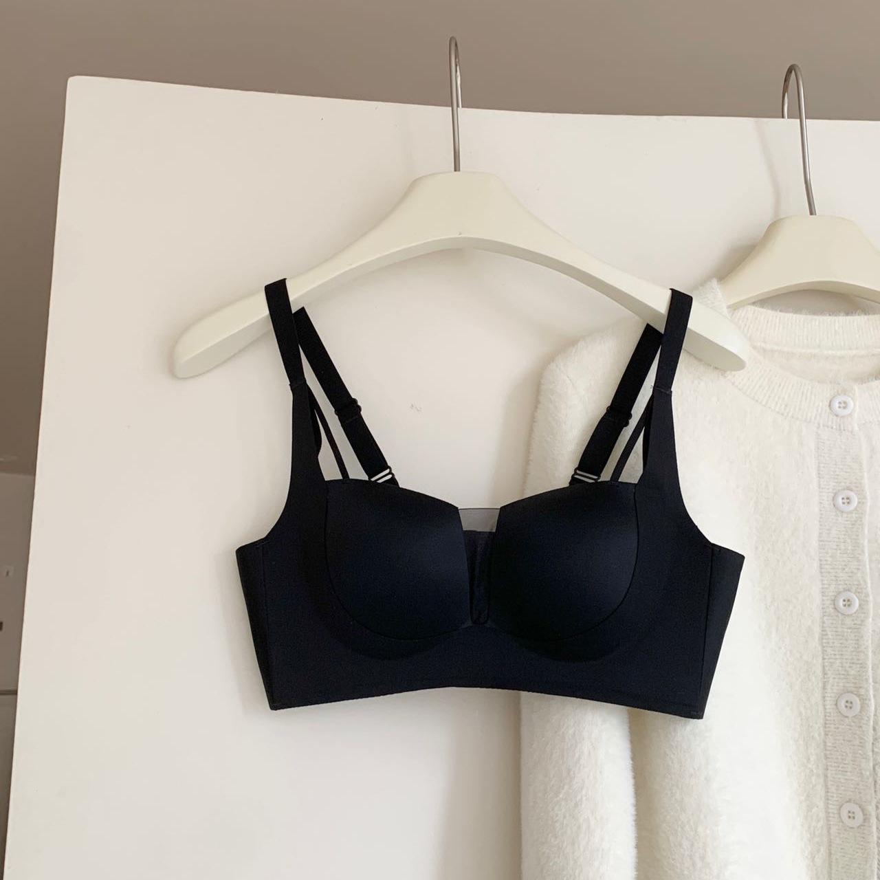 

Бесшовный бюстгальтер с эффектом подтяжки: Улучшает маленькую грудь, красивую спину, удобный дизайн без косточек S - 32/70ABC, 80-95 lbs