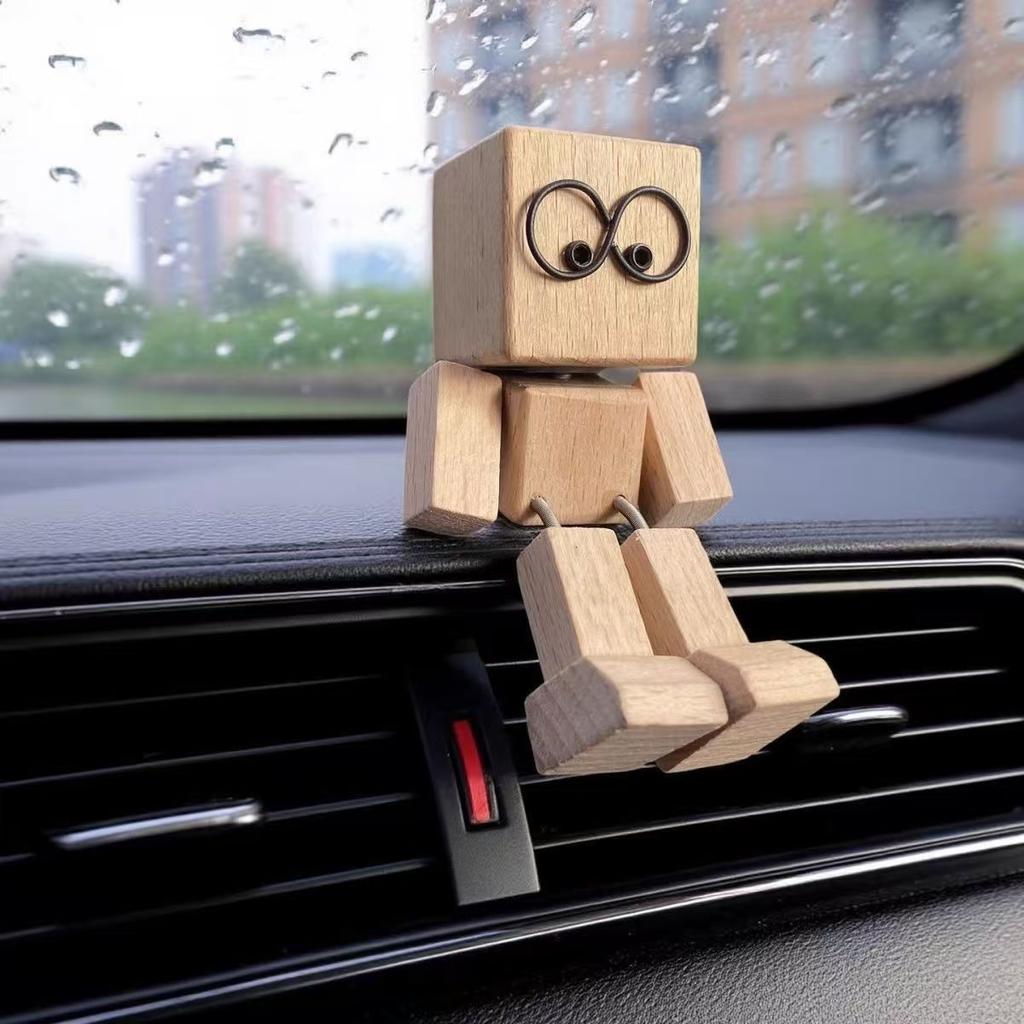 1pc Shaking Wooden Man Figurine Car Decoration Small Ornaments Leg-swinging Robot Figurine Cute Wood Man Car Good Creative Gifts
