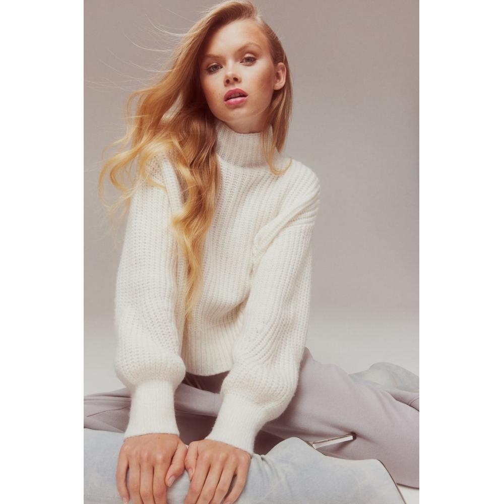 

H M balloon sleeve sweater cream
