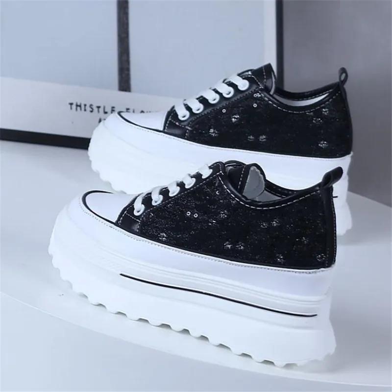 

Мода 2025 Женские кроссовки Весенние туфли кэжуал с пайетками Женские туфли на платформе Танкетки Увеличивающие рост Вулканизированная обувь 9 см 34 чёрный