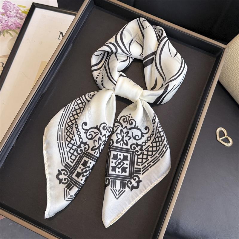 Classic Blue Print Silk Square Scarf Women's Fashionable and Versatile High-end Scarfs Bag Clothing Accessories 70cm Kerchief