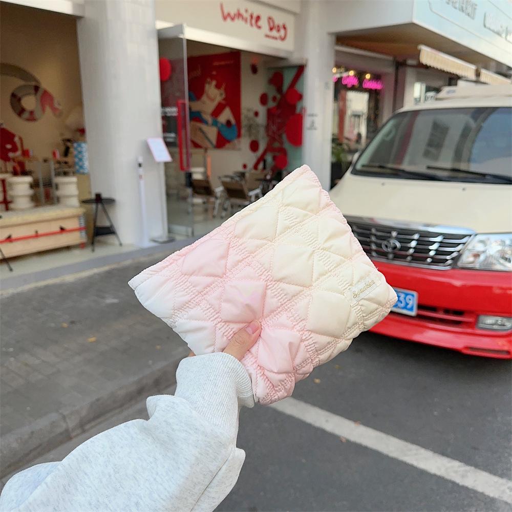 

Осенние и зимние модели постепенно меняются облака пузырьковые складки сумка через плечо сумка для покупок сумка-мессенджер жилет сумка