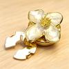 Blumenknopf-Abdeckung Damen Blumiger Knopf-Clip-Abdeckung Abnehmbar Dekorativ Ohne-Nähen Knopf-Abdeckung für Hemden Blusen Knöpfe