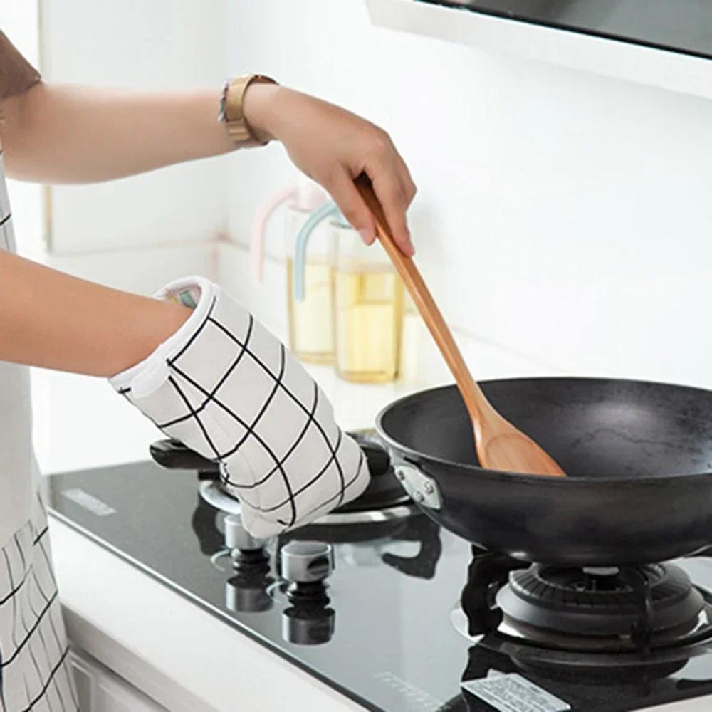 1/2pcs Kitchen Baking Gloves Microwave Oven Gloves High Temperature Resistant And Insulated Gloves Oven Gloves HeatResistant Glo