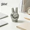 Unique Photo Props 3D Printed Victory Gesture Hand Sculpture Modern Resin Statue for Home Office Niche Accents Desk Decor Creative Geometric Finger