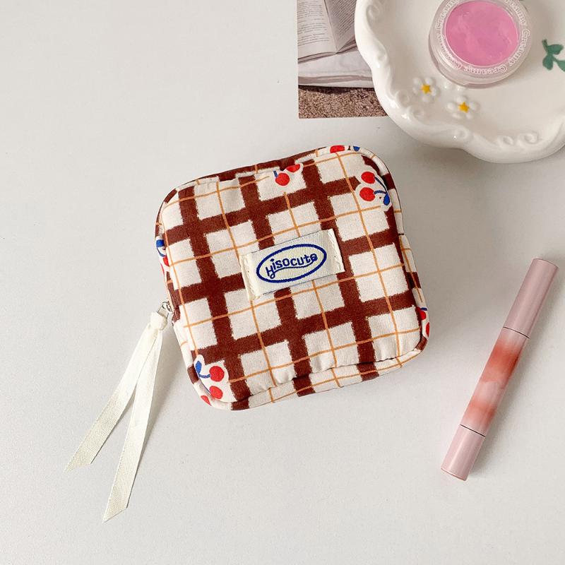 Bolsa de Cosméticos de Cuadros Grandes Coreana Bolsa de Higiene Femenina de Cereza Pequeña de Alto Valor Bolsa de Almacenamiento Mini Portátil Bolsa para Auriculares Bluetooth