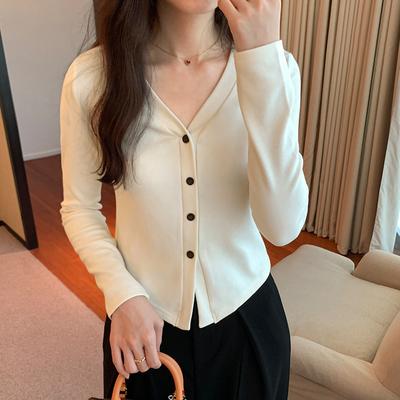 Red V-neck Sweater for Women In Autumn and Winter New Style Slim Fit Inner Short Sweater Cardigan Top