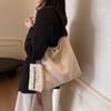 2025 autumn and winter new retro fashion tote bag women's commuting large-capacity shoulder bag niche casual women's bag