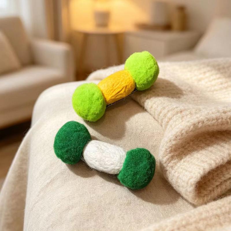 2Pcs Adorable Bite-Resistant Cat Chew Toys Paw-Friendly With Bells Cat Teaser Toy Soft Plush Teeth Cleaning Cat Toys Training