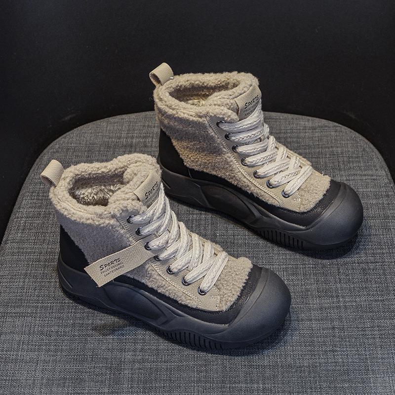 Automne et hiver nouvelle rehaussement bottes casual mode rétro montantes semelle épaisse bottes Martin femme chaud niche