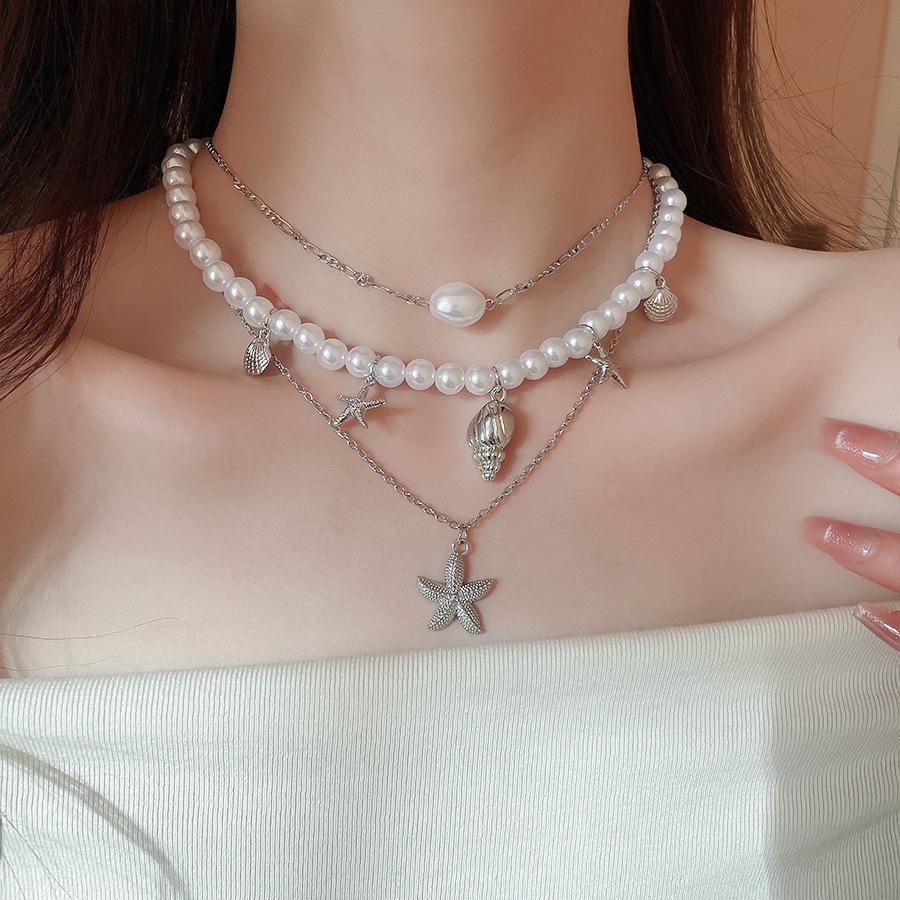 Stylish Beaded Shell Starfish Necklace for Women - Chic Clavicle Chain with Unique Design