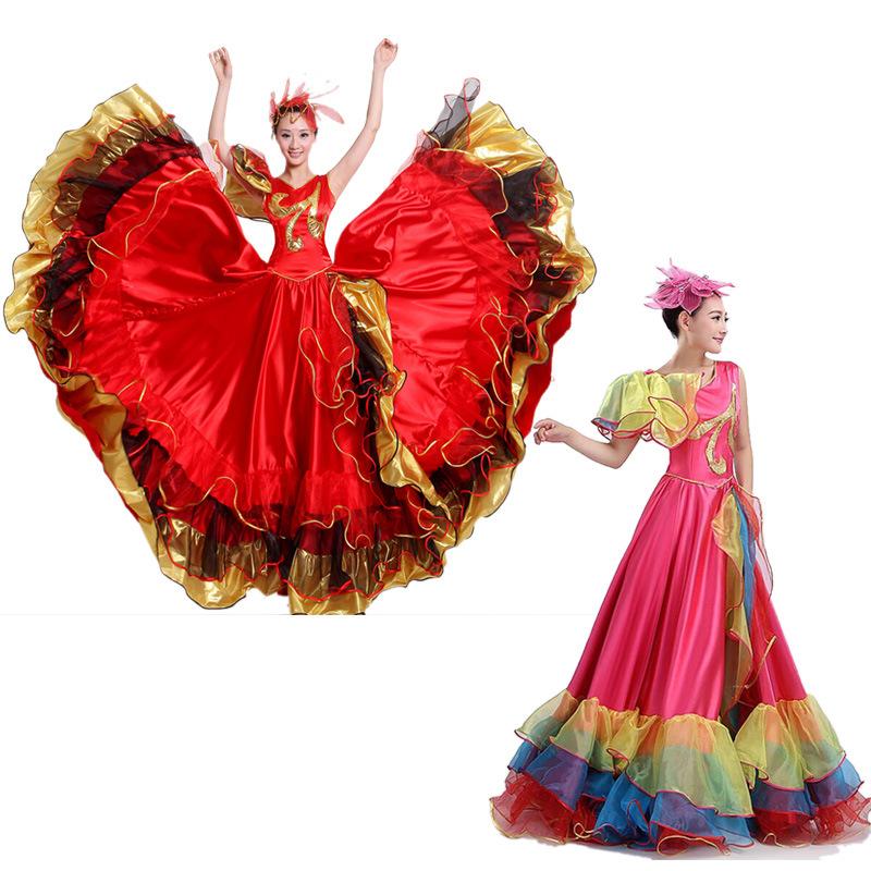 Tanz Eröffnungstanz Strahlendes Kleid Erwachsener Moderne Atmosphäre Stierkampf-Performance