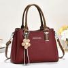 Commuter Fashion Single Shoulder New Messenger Women's Bag Versatile 2026 Atmosphere High-end Portable Mother Bag Commuter Bag