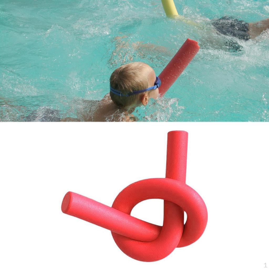 Schwimmnudel aus Schaumstoff zum Schwimmen im Pool