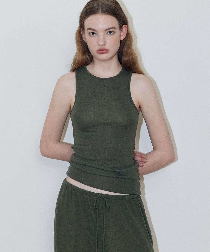 LADY VOLUME Leah Ribbed Tank Top (Khaki)