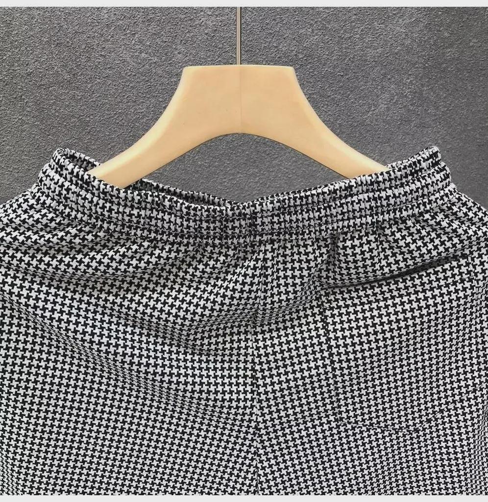 Men's Korean Style Plaid Casual Summer Shorts - Trendy Five-Point Design