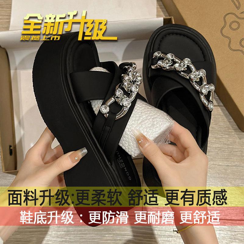 

Small person increases height, thick-bottomed fashionable beach cool slippers for women s summer wear 2025 new rhinestone one-word slippers for women 35