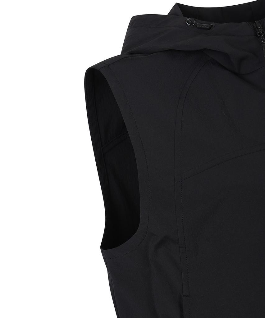 Discovery Expedition Women'S Freshvent Lightweight Woven Training Hooded Vest (Black)