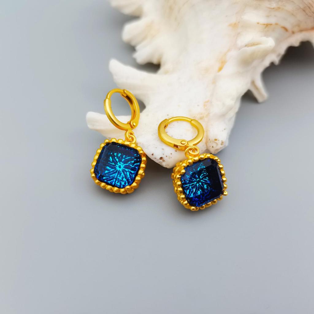 European & American Retro Sapphire Geometric Earrings - Vintage, Minimalist, Luxurious Design for Women