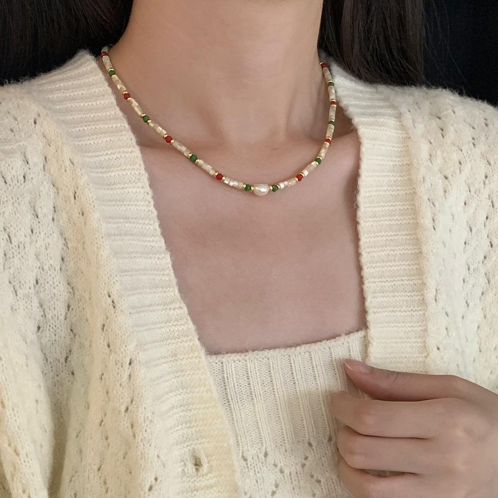 Niche fashion temperament wind handmade beaded collarbone chain S925 sterling silver horseshoe snail freshwater pearl necklace