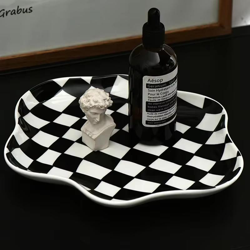 Retro Checkerboard Ceramic Plate Jewelry StoragePlate DessertPlate Dessert plate Home Decoration Retro DinnerPlate Tableware