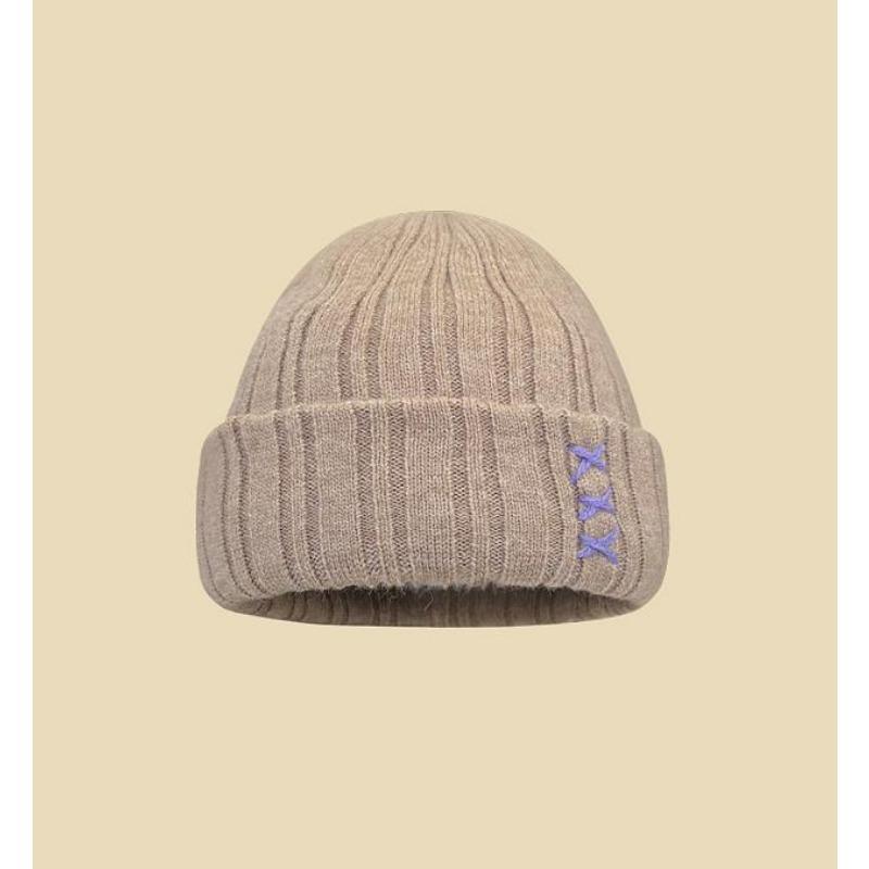 Women's Autumn and Winter Versatile Japanese Letters In Winter Baotou Ear Protection and Warm Cold Hat Men's Face Showing Small Knitted Hat