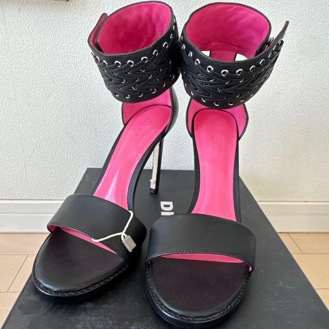 

[USED] DIESEL black and pink strap sandals