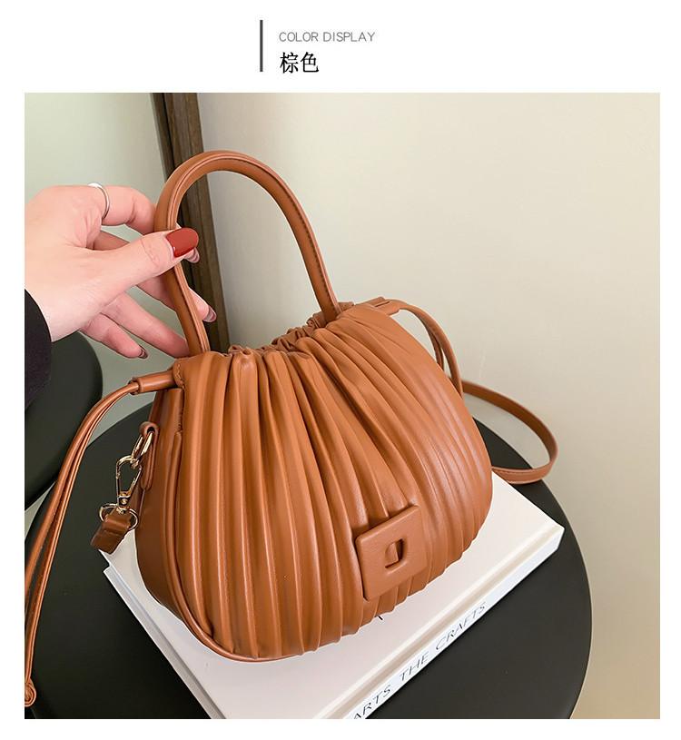 Fashionable Small Shoulder Crossbody Bag Handheld Mini Bag Women 2024 New Wrinkled Drawstring Bucket Bag кофейный