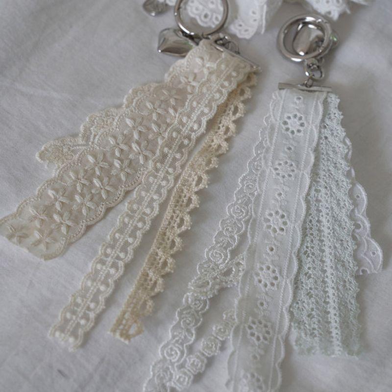 

OVT-U Lace Tail Key Ring Natural