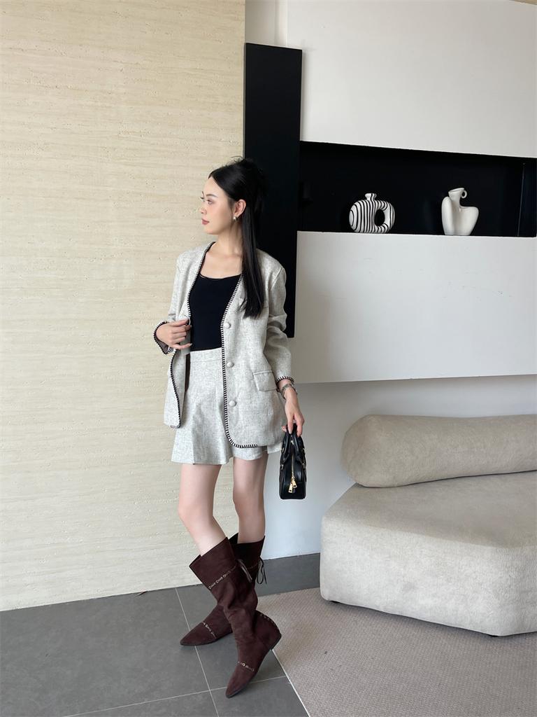 2025 New Tall Pointed Flat Boots Fashion Women's Boots