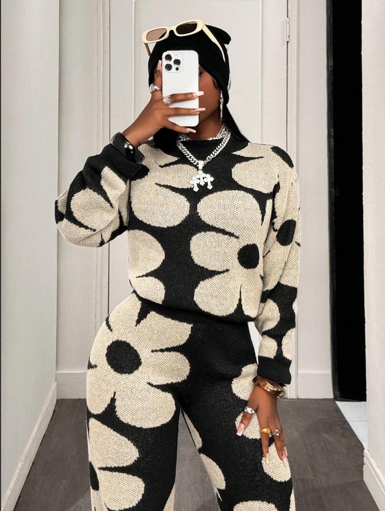 Women's Fall/Winter Floral Knit Jacquard Sweater Set: Long Sleeve Top & Pants