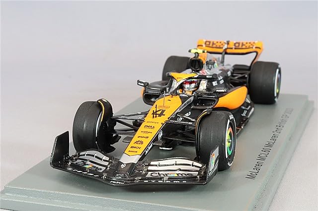 

Spark McLaren F1 MCL60 2023 F1 British GP 2nd place Norris with pit board 1/43 #4 L.