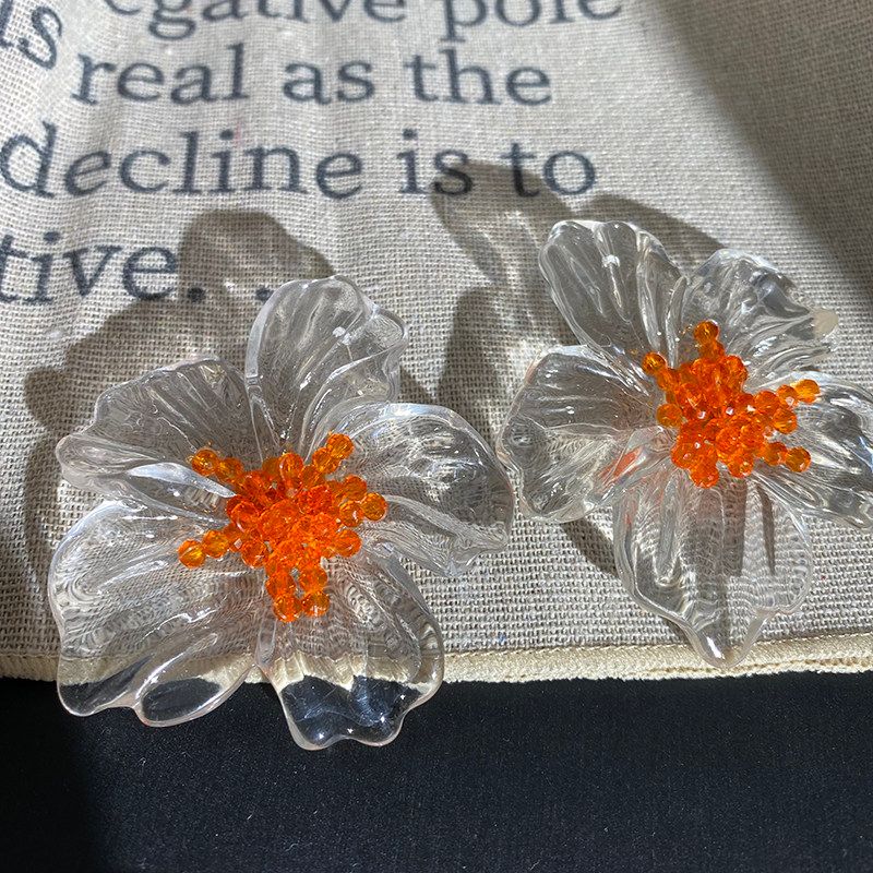 European and American Autumn and Winter New Retro Flower Shape Exaggerated Earrings Fancy Fashionable Earrings Ear Studs Ear Clip without Piercing